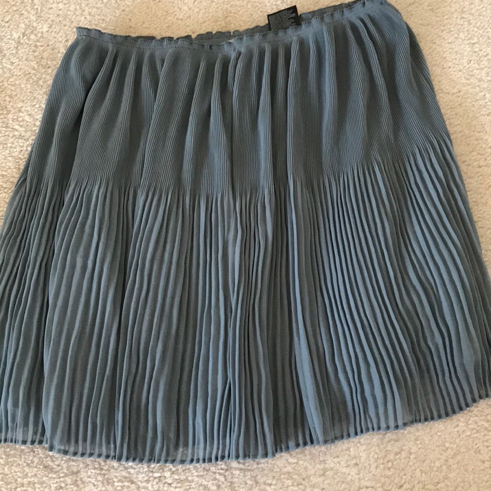 H&M light teal blue pleated skirt